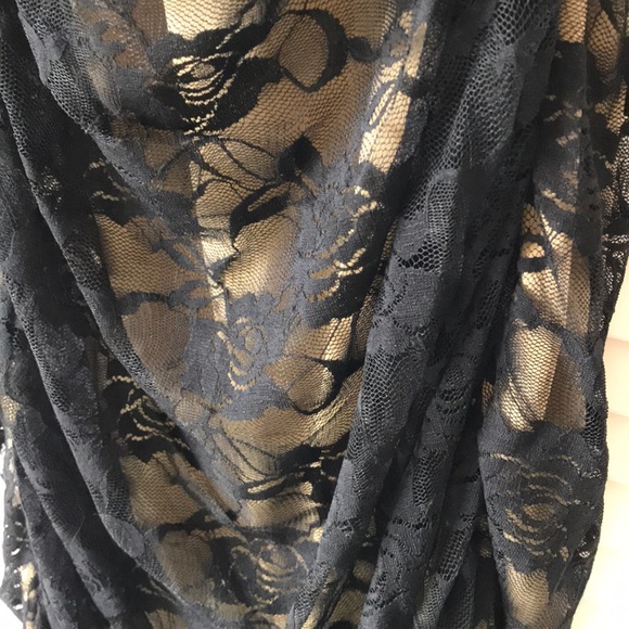 black lace one-sleeve dress - Picture 3 of 3